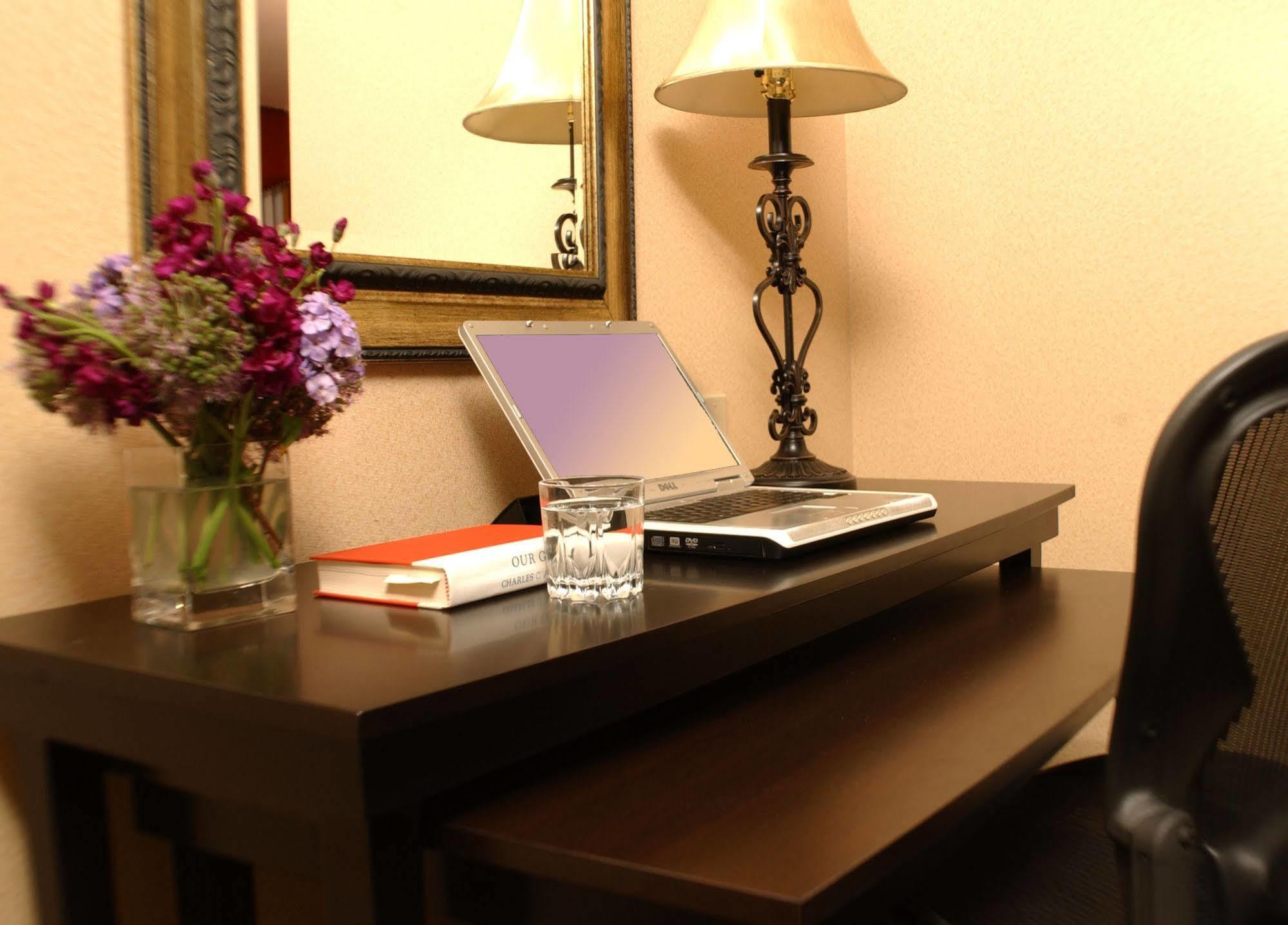 Collegian Hotel & Suites, Trademark Collection By Wyndham سيراكيوز المظهر الخارجي الصورة